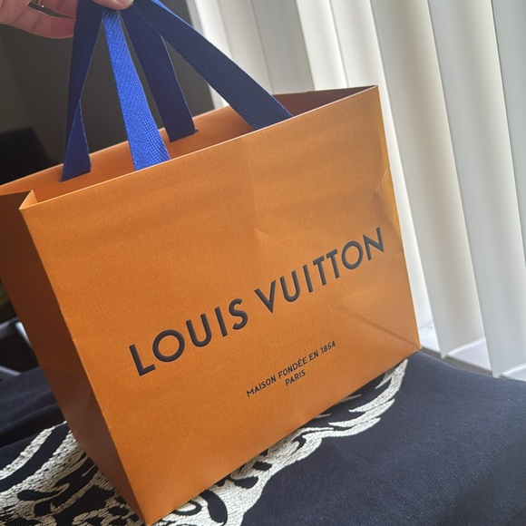 Louis Vuitton Shopping Bag - Picture 2 of 6